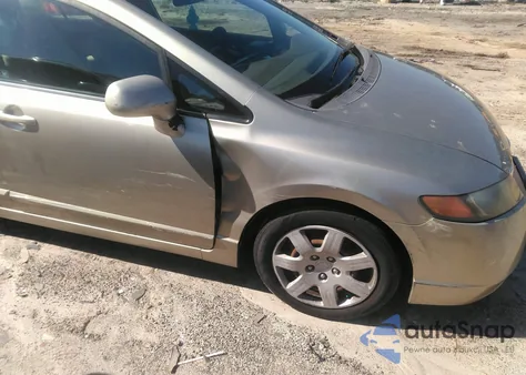 2008 Honda Civic Lx z USA, uszkodzony, nr VIN 1HGFA16588L092017